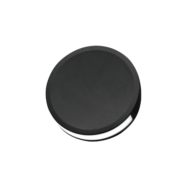 Kapelux 01HUD1234 recessed outdoor landscape wall light installed in masonry wall